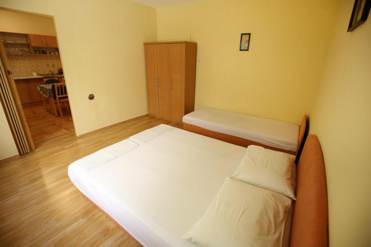 Apartmani Buca Biograd Na Moru Ngoại thất bức ảnh